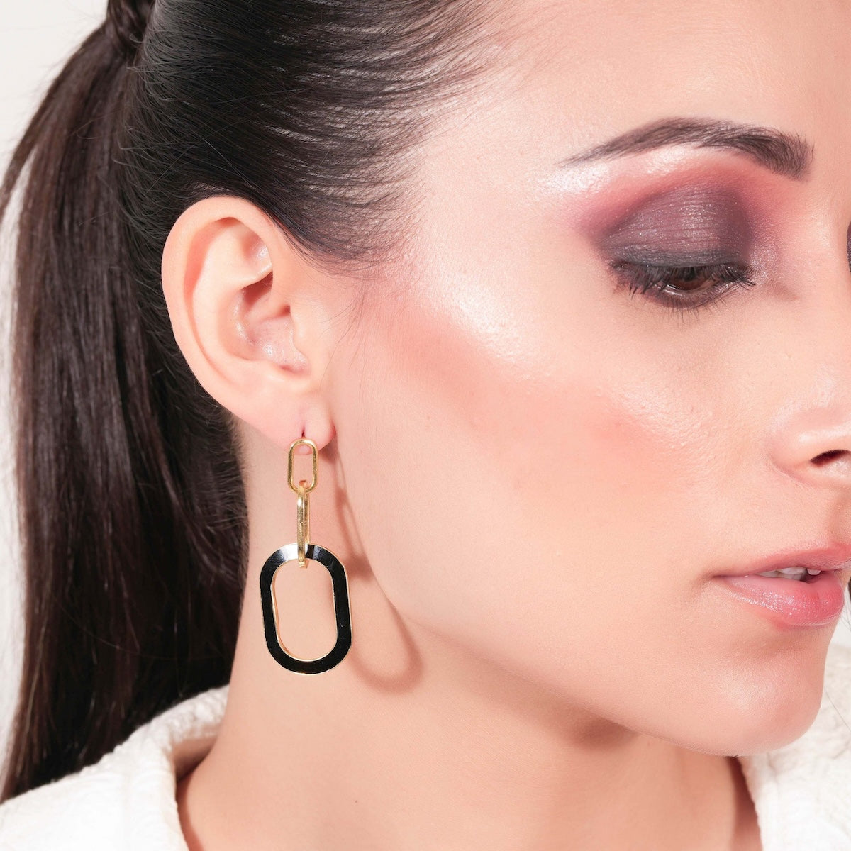Bombae_Bling_Jewels-Baes_Night_Out-Chimes_beautiful_in_black-Earrings