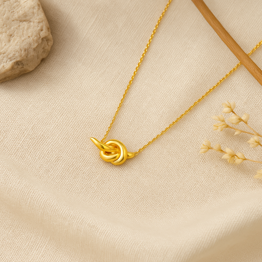 The Knot Necklace