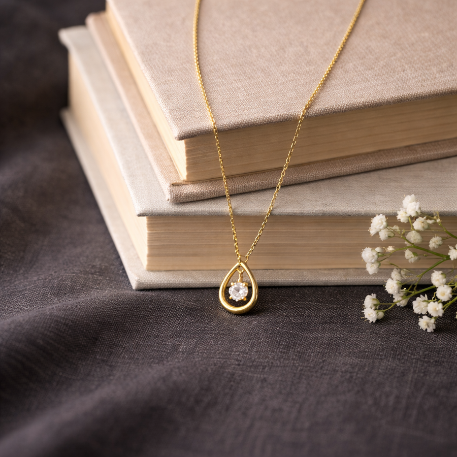 Aura Solitaire Diamond Necklace (Pear)